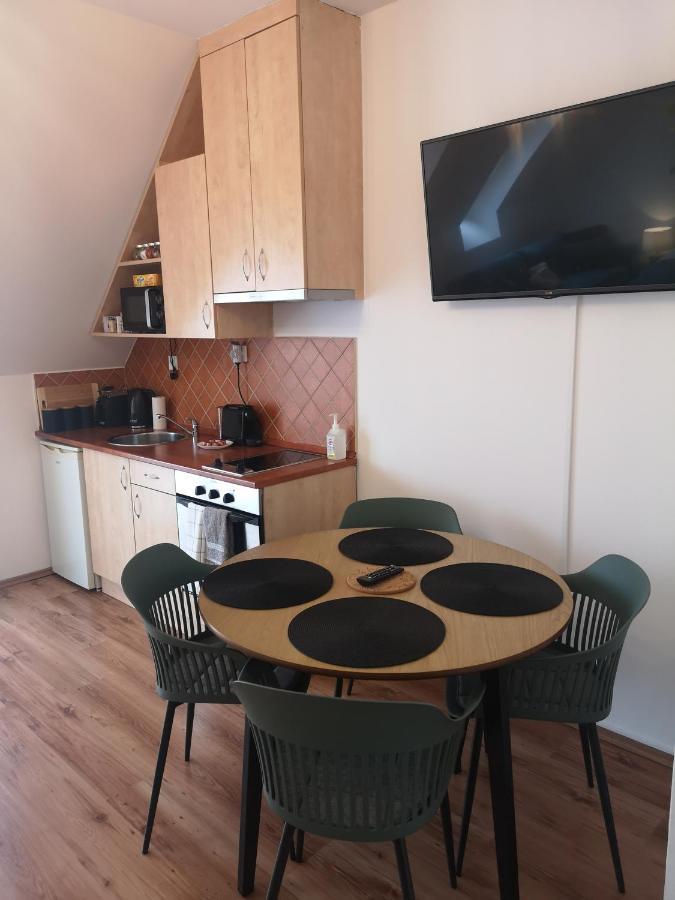 Orsika Hilltop Apartman Eger Zewnętrze zdjęcie