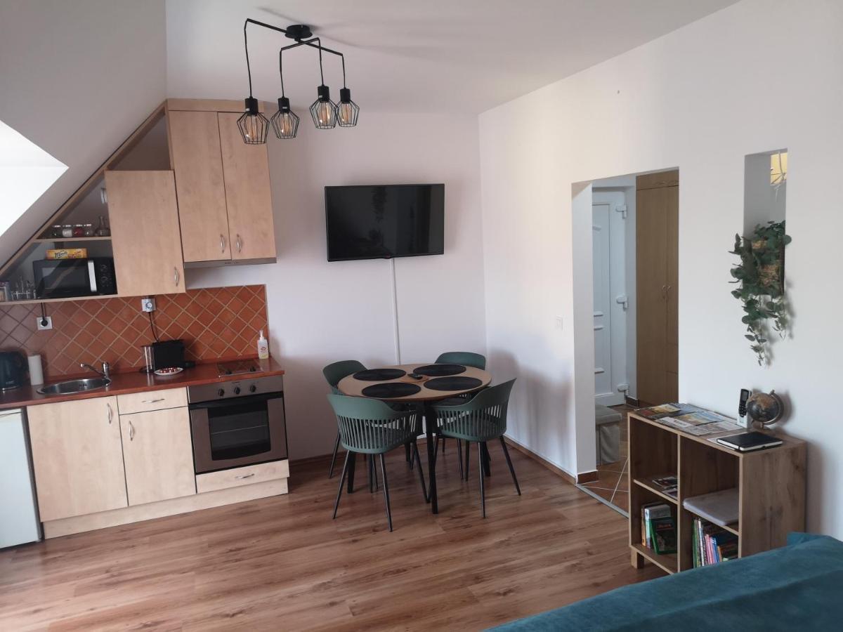 Orsika Hilltop Apartman Eger Zewnętrze zdjęcie