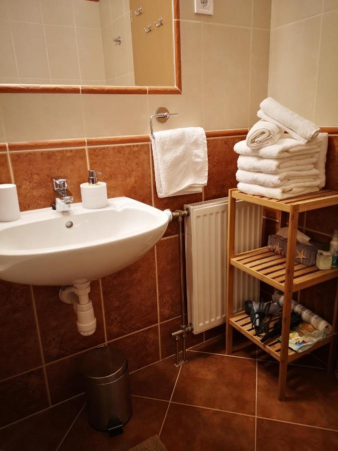 Orsika Hilltop Apartman Eger Zewnętrze zdjęcie